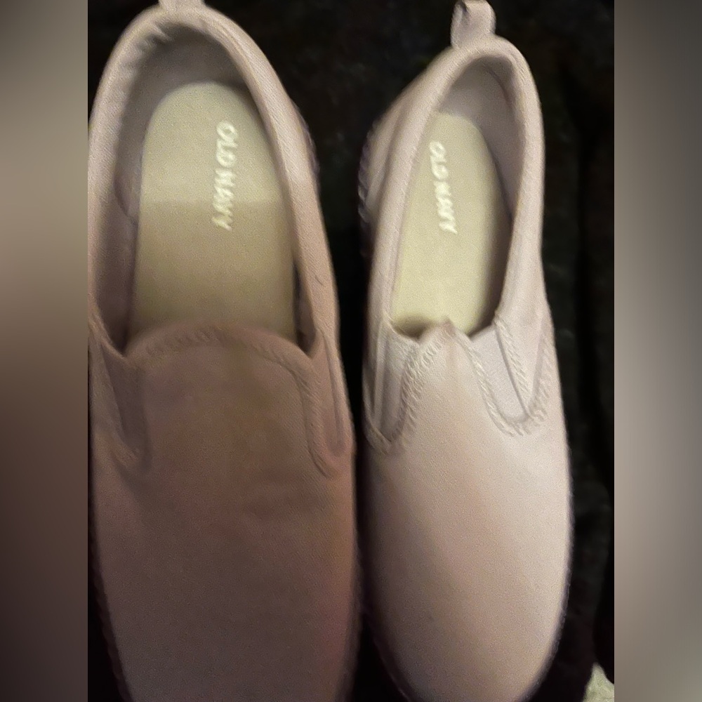 New cute light purple shoes